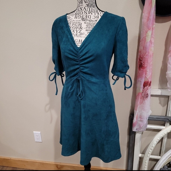 NWT Sugar Lips Size XS EMERALD Green fit and flare Micro suade texture Dress. - Picture 2 of 10
